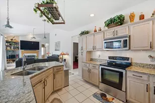 3702 Cypress Meadows Rd, Tampa, FL 33624 - Photo 8