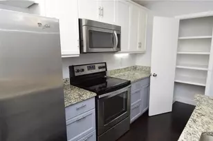 8621 Fancy Finch Dr, Tampa, FL 33614 - Photo 12
