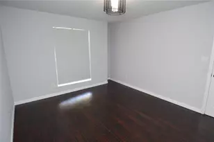 8621 Fancy Finch Dr, Tampa, FL 33614 - Photo 20