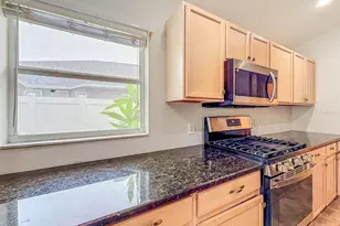 2003 Berry Lake Dr, Brandon, FL 33510 - Photo 18