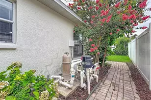 2003 Berry Lake Dr, Brandon, FL 33510 - Photo 70