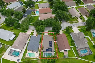 2003 Berry Lake Dr, Brandon, FL 33510 - Photo 10