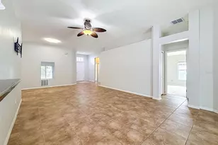 2003 Berry Lake Dr, Brandon, FL 33510 - Photo 8