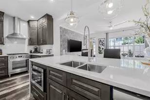 313 Inner Harbour Cir, Tampa, FL 33602 - Photo 8