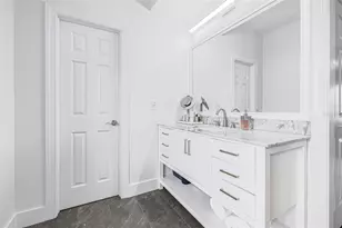 313 Inner Harbour Cir, Tampa, FL 33602 - Photo 18