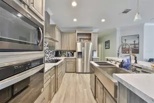 1169 8th Ave NE, Largo, FL 33770 - Photo 18