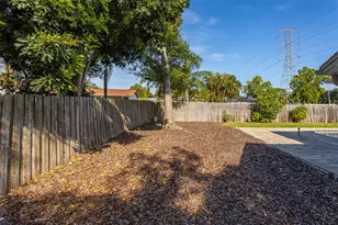 3276 Fox Hill Dr, Clearwater, FL 33761 - Photo 36