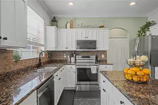4205 Knob Lake Ct, Tampa, FL 33619 - Photo 18