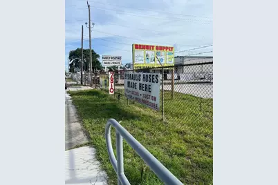 7810 Anderson Road, Tampa, FL 33634 - Photo 6