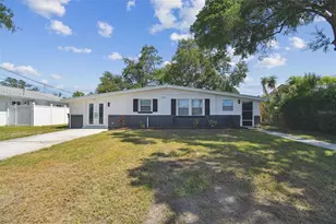 8703 Driftwood Dr, Tampa, FL 33615 - Photo 2