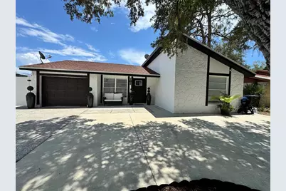 10114 Briarwick Court, Tampa, FL 33615 - Photo 2