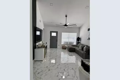10114 Briarwick Court, Tampa, FL 33615 - Photo 6