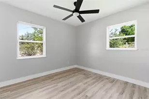 7528 17th Way N, Saint Petersburg, FL 33702 - Photo 10