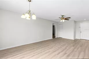 929 Sandywood Dr, Brandon, FL 33510 - Photo 8