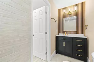 2325 Highland St S, Saint Petersburg, FL 33705 - Photo 22