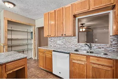 521 Green Cir, Fort Meade, FL 33841 - Photo 6