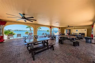 4650 Cove Cir, Saint Petersburg, FL 33708 - Photo 40