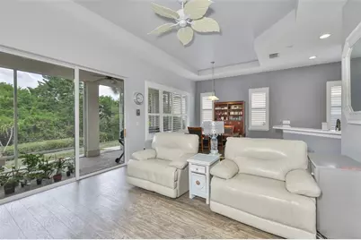 1050 Regal Manor Way, Sun City Center, FL 33573 - Photo 10