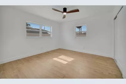 7454 Locust Street NE, Saint Petersburg, FL 33702 - Photo 34