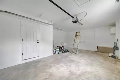 7454 Locust Street NE, Saint Petersburg, FL 33702 - Photo 44