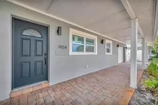 7454 Locust St NE, Saint Petersburg, FL 33702 - Photo 4