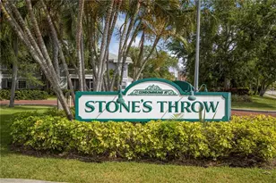 6826 Stonesthrow Cir N, Saint Petersburg, FL 33710 - Photo 2