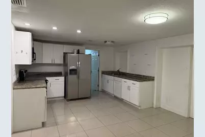 8518 Woodlake Drive, Tampa, FL 33615 - Photo 10