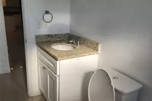 8518 Woodlake Dr, Tampa, FL 33615 - Photo 26