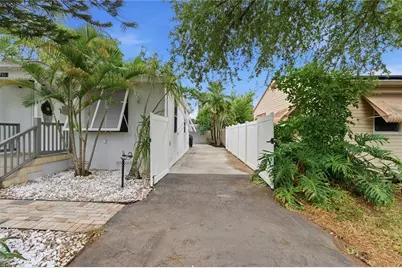 2710 16th Avenue N, Saint Petersburg, FL 33713 - Photo 4