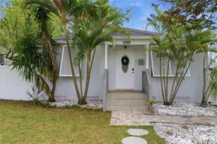 2710 16th Ave N, Saint Petersburg, FL 33713 - Photo 2