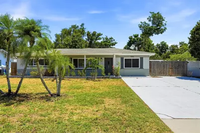 5586 30th Avenue N, Saint Petersburg, FL 33710 - Photo 1