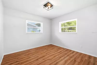 5586 30th Avenue N, Saint Petersburg, FL 33710 - Photo 18