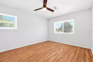 5586 30th Ave N, Saint Petersburg, FL 33710 - Photo 14