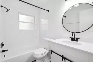 5586 30th Ave N, Saint Petersburg, FL 33710 - Photo 22