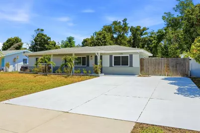 5586 30th Avenue N, Saint Petersburg, FL 33710 - Photo 2