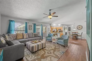 3916 Broomsedge Ln, Valrico, FL 33596 - Photo 10