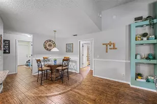 3916 Broomsedge Ln, Valrico, FL 33596 - Photo 14