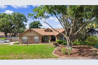 3916 Broomsedge Lane, Valrico, FL 33596 - Photo 2