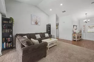 3916 Broomsedge Ln, Valrico, FL 33596 - Photo 6