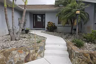 2210 Bayou Dr, Holiday, FL 34691 - Photo 4