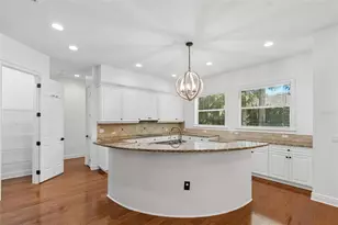 2107 Carroll Landing Dr, Tampa, FL 33612 - Photo 16