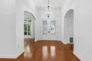 2107 Carroll Landing Dr, Tampa, FL 33612 - Photo 8