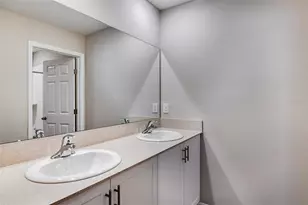 33647 Noble Creek Place, Dade City, FL 33525 - Photo 20