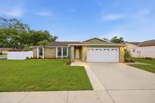 102 Peacock Cir, Safety Harbor, FL 34695 - Photo 4