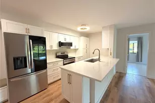 2067 Hunters Glen Dr, Dunedin, FL 34698 - Photo 4