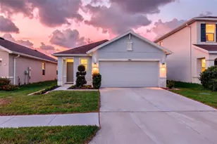 33801 Jasmine Star Loop, Wesley Chapel, FL 33543 - Photo 2