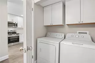 717 Oak Park Pl, Brandon, FL 33511 - Photo 12