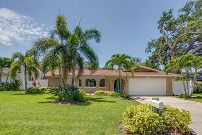14060 82nd Avenue, Seminole, FL 33776 - Photo 1