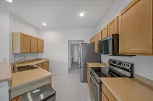 1548 Mira Lago Cir, Ruskin, FL 33570 - Photo 24