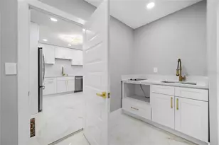[Address not provided], Tampa, FL 33614 - Photo 32
